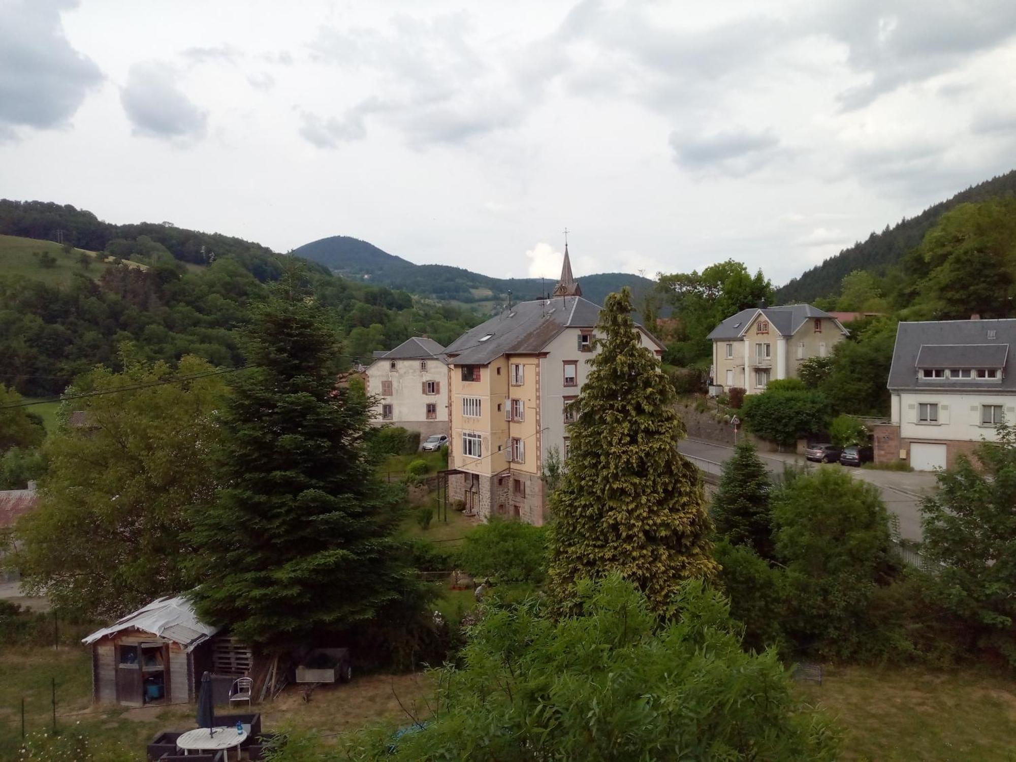 Le Valtrivin Hotell Lapoutroie Exteriör bild