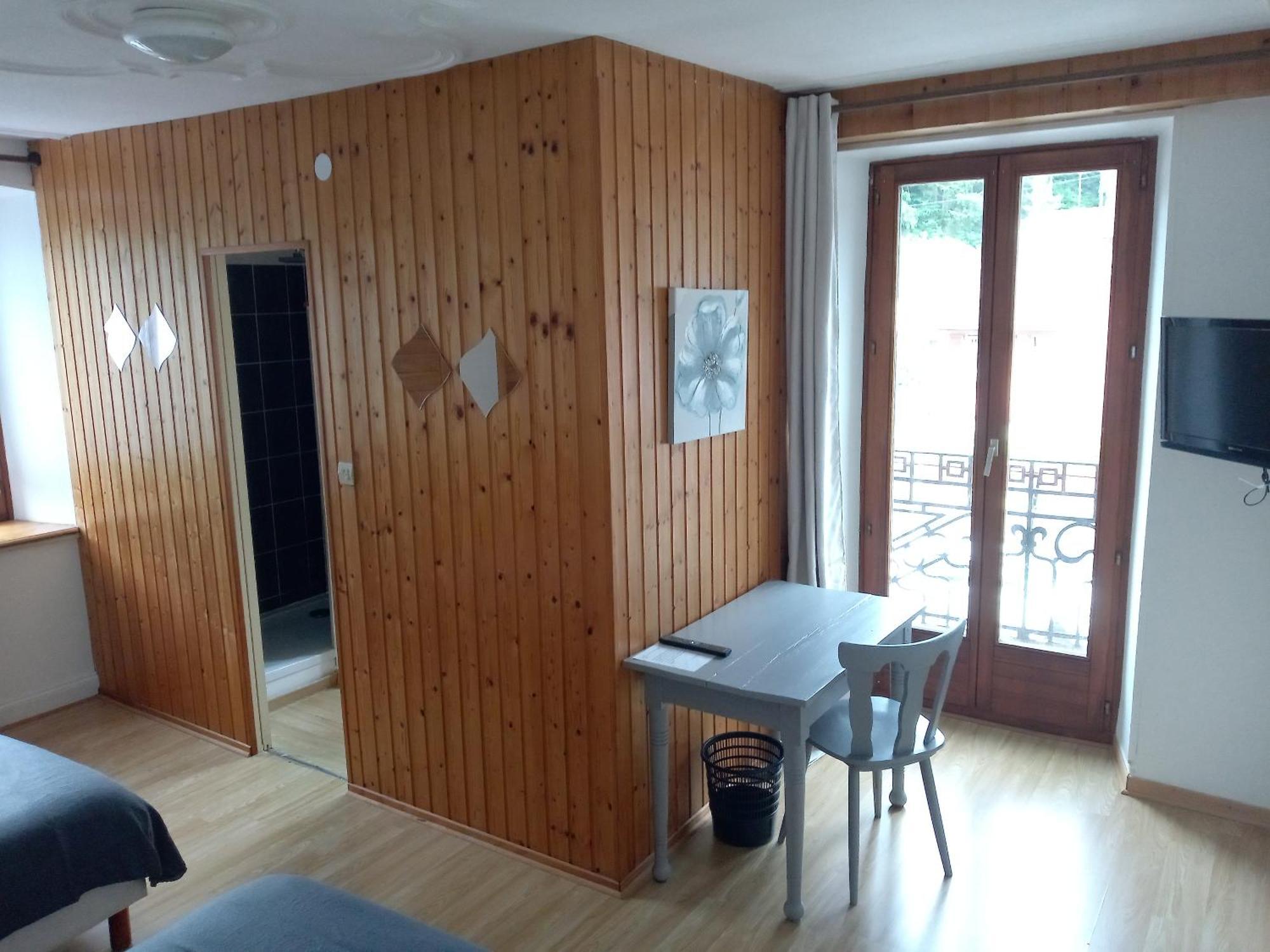 Le Valtrivin Hotell Lapoutroie Exteriör bild